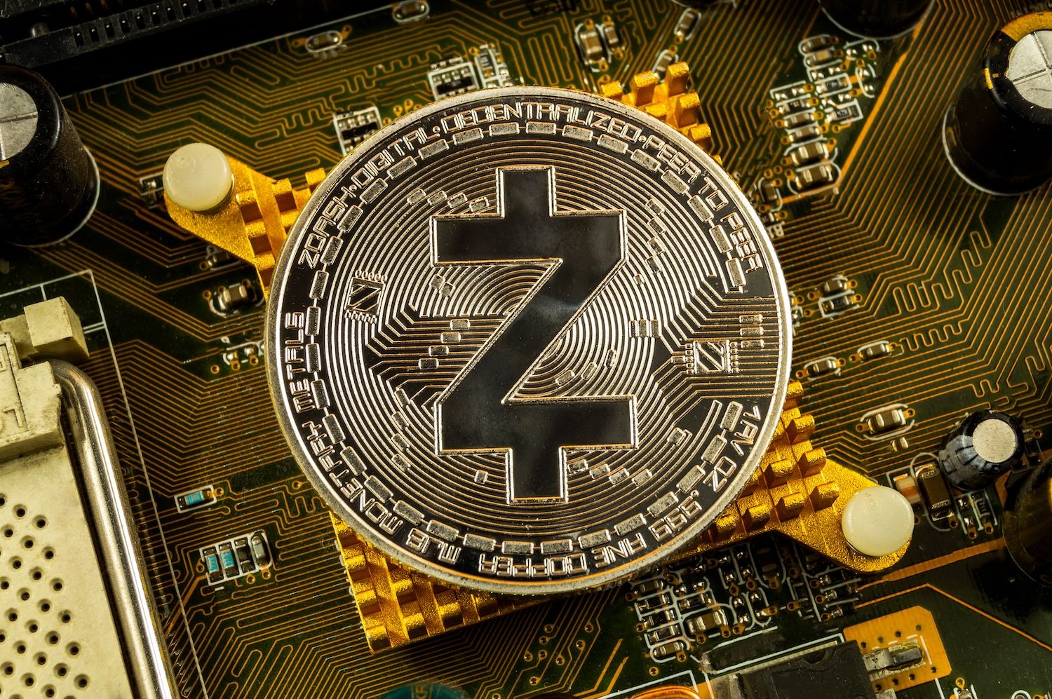 Zcash 飙升至近 1,490 美元,隐私成为加密货币最热交易配图
